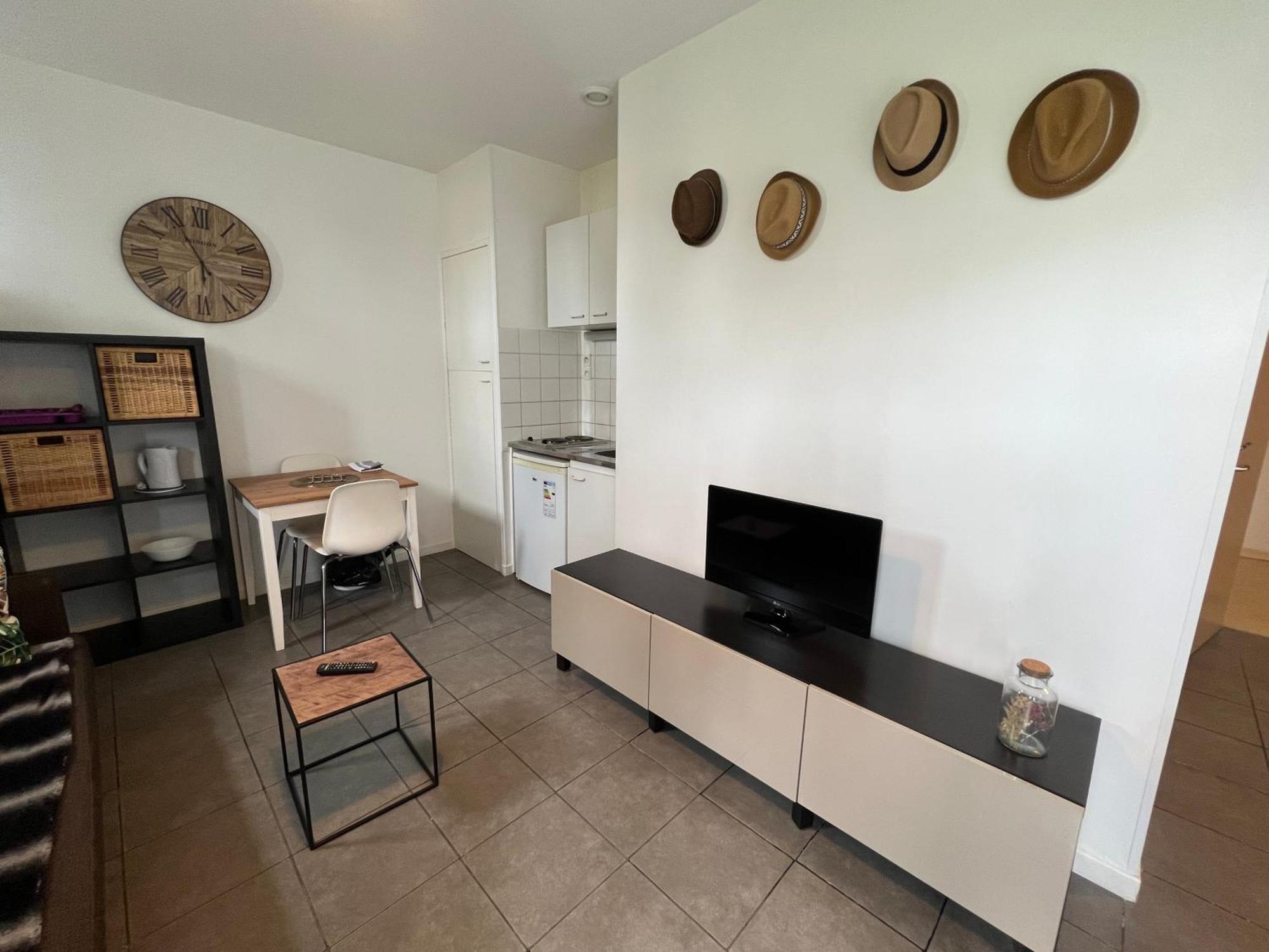 La Paille Metz Luxembourg Parking Un-Sejour-A-Part Apartment Exterior photo